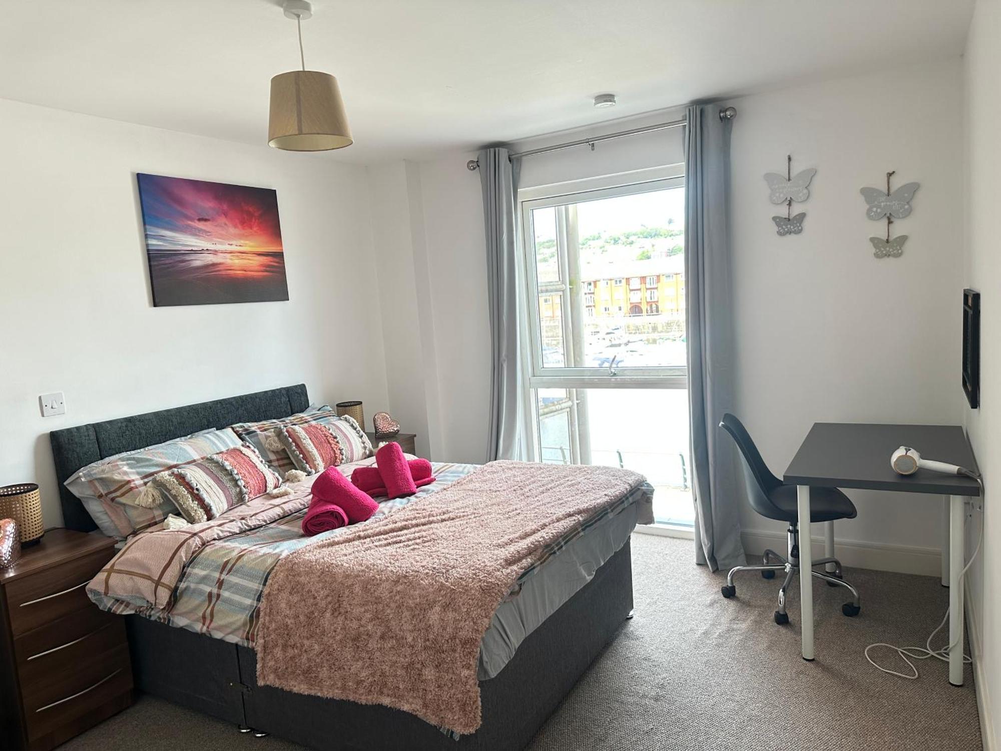 Water Front Apt Walk To The Beach & City Centre Swansea Dış mekan fotoğraf