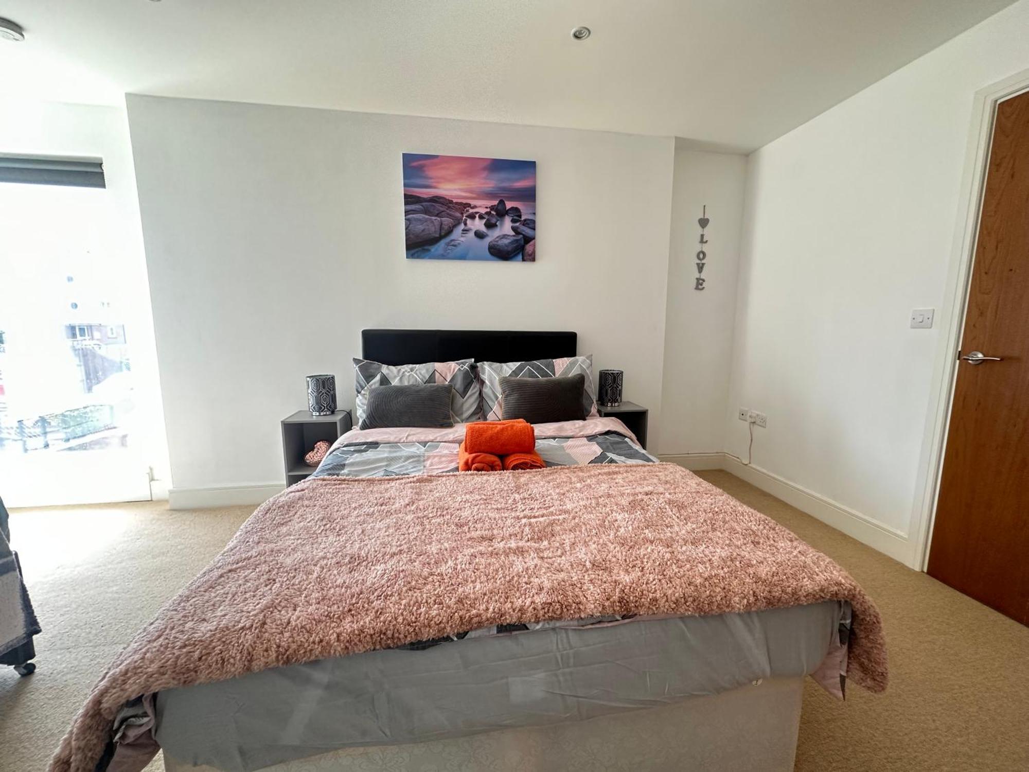 Water Front Apt Walk To The Beach & City Centre Swansea Dış mekan fotoğraf