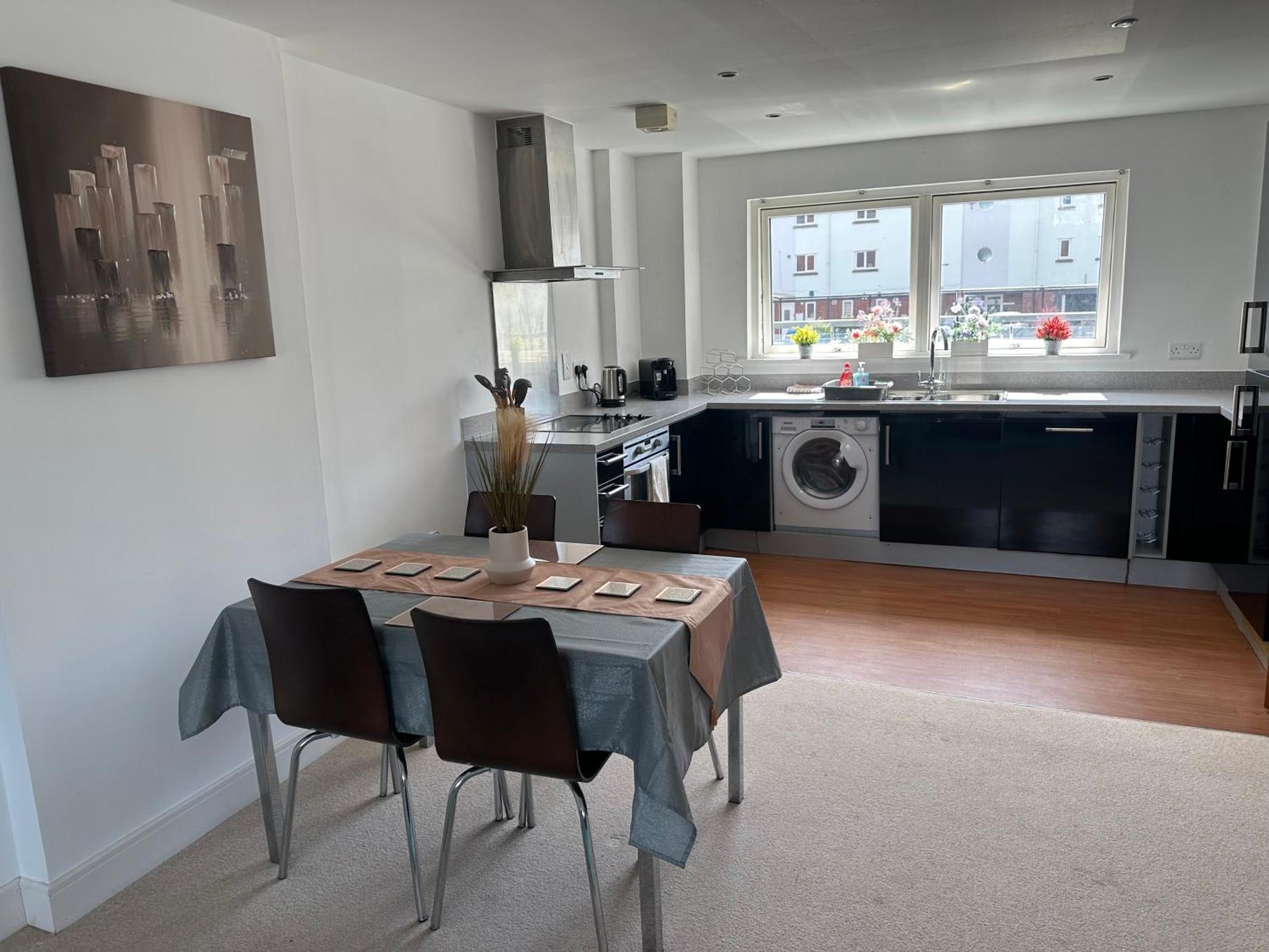Water Front Apt Walk To The Beach & City Centre Swansea Dış mekan fotoğraf